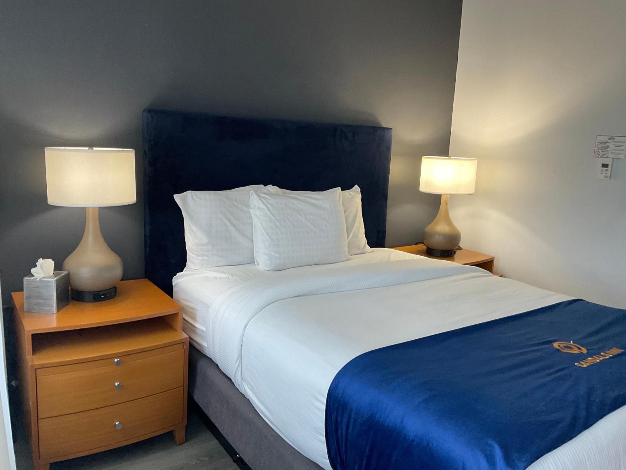 The Streamline Hotel - Daytona Beach Room photo
